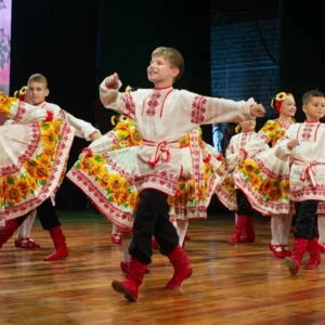 Образцовый художественный коллектив «Ансамбль народного танца «Красно Солнышко»